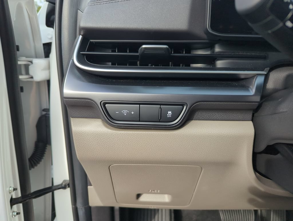 Used 2026 Kia Carnival FWD image 20