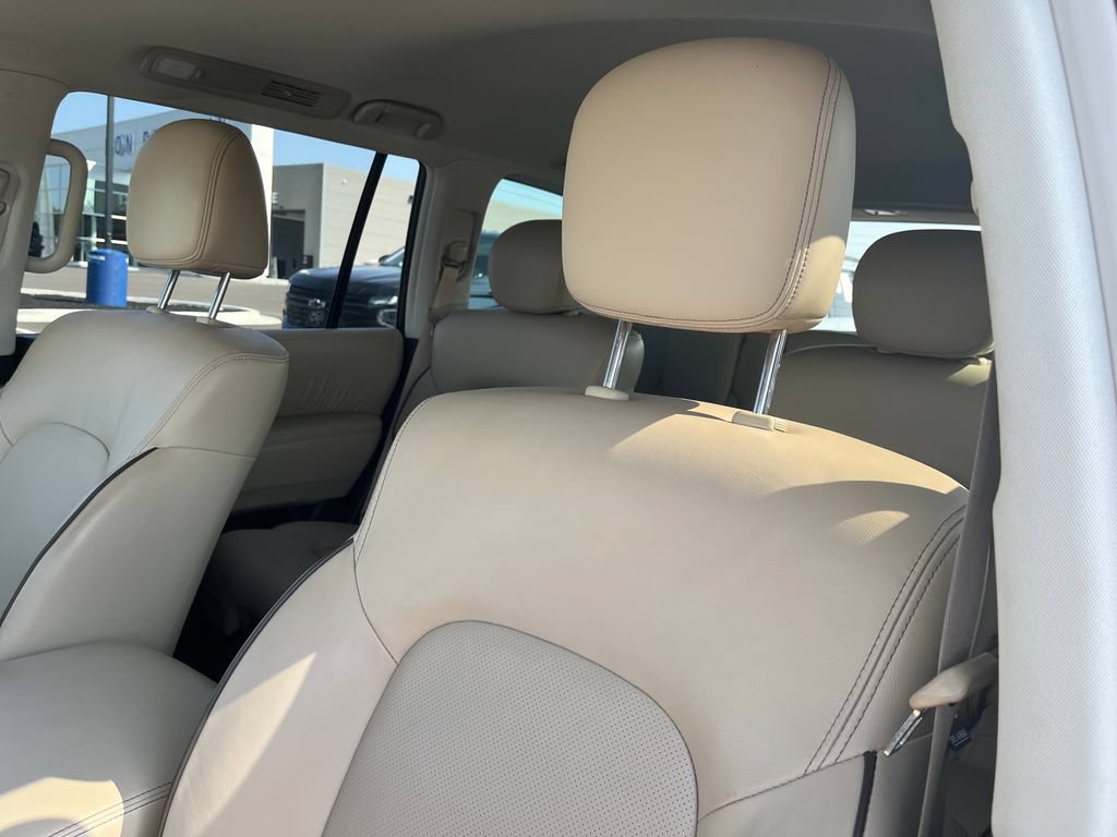 Used 2023 Nissan Armada SL w/ Captain's Chairs Package AWD/4WD image 12