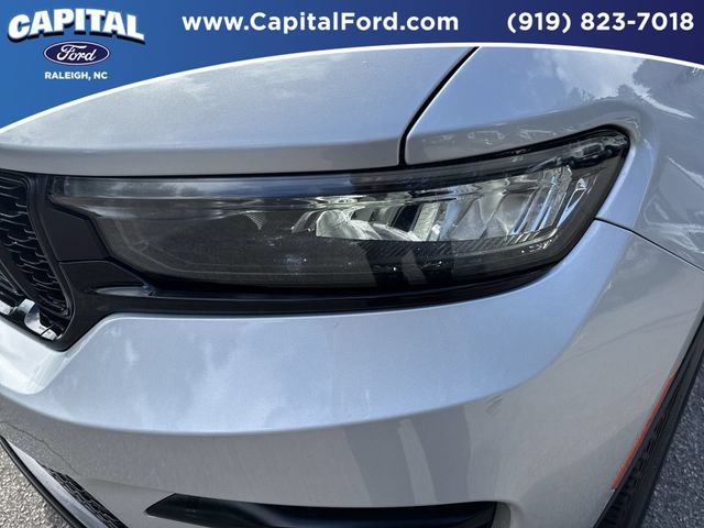 Used 2022 Jeep Grand Cherokee Altitude RWD image 11
