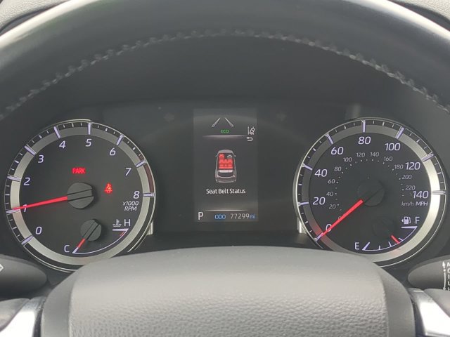 Used 2021 Toyota Highlander LE FWD image 32