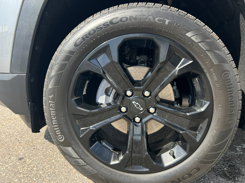 Used 2025 Chevrolet Equinox LT w/ Convenience Package II image 11