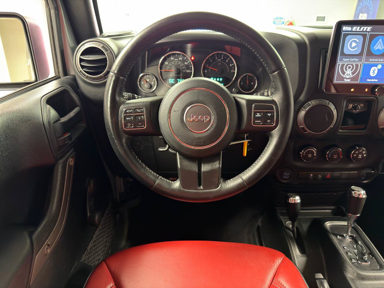 Used 2018 Jeep Wrangler Unlimited Sport AWD/4WD image 28