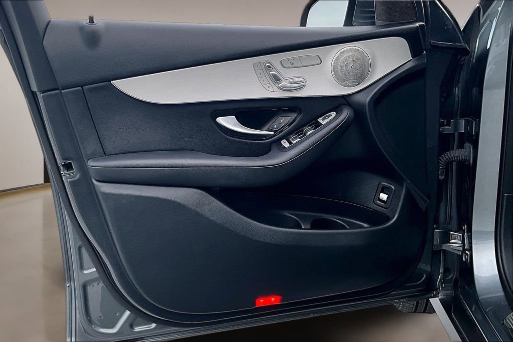 Used 2021 Mercedes-Benz GLC 300 4MATIC image 18