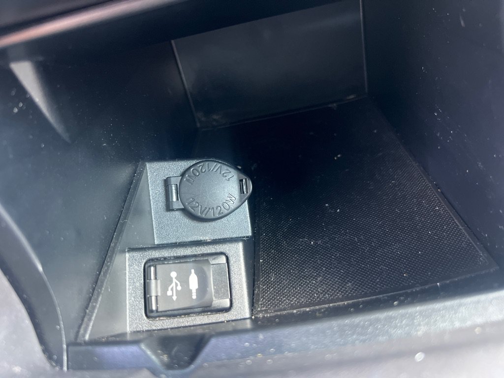 Used 2015 Toyota Camry SE FWD image 36