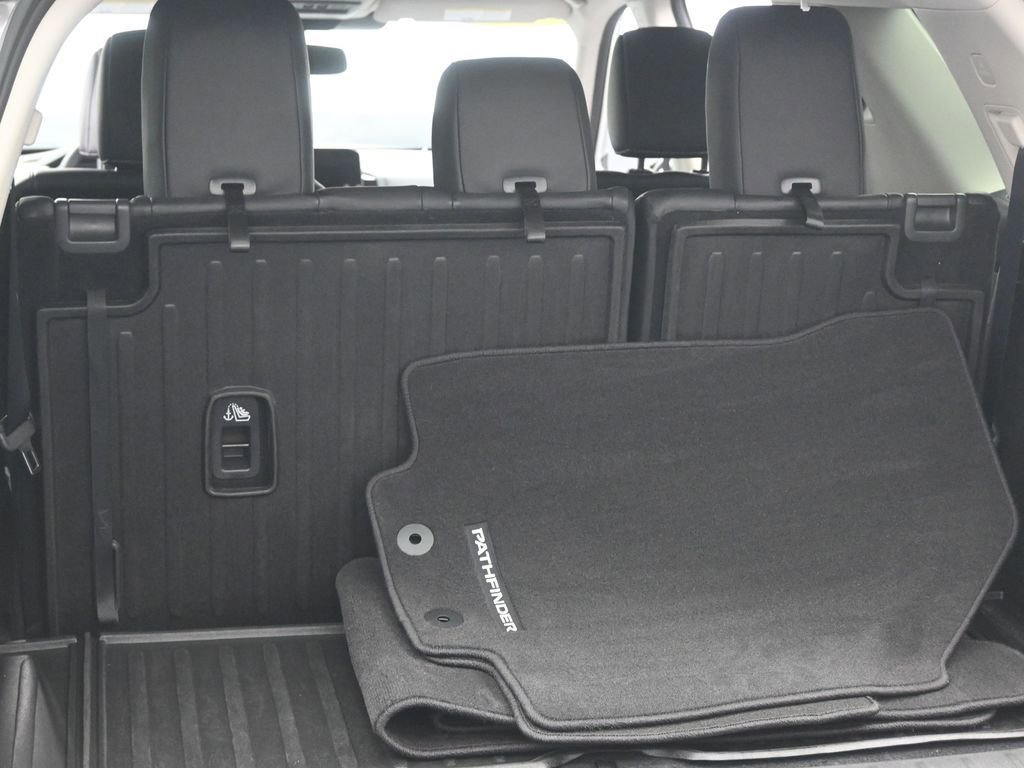 Used 2022 Nissan Pathfinder Platinum w/ Cargo Package image 22