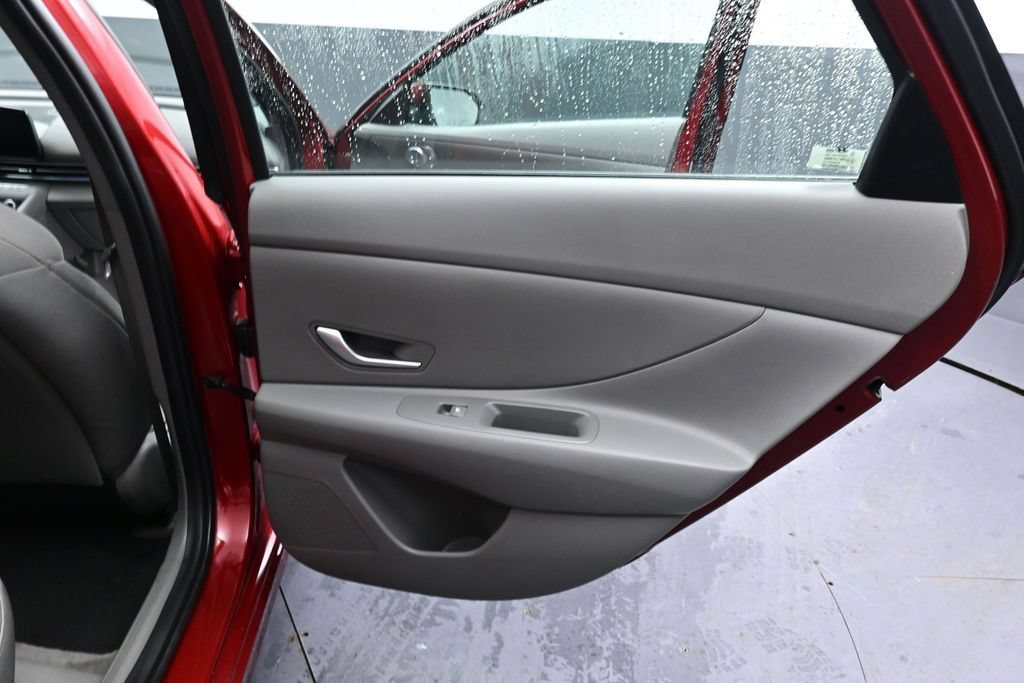 Used 2024 Hyundai Elantra SEL FWD image 20