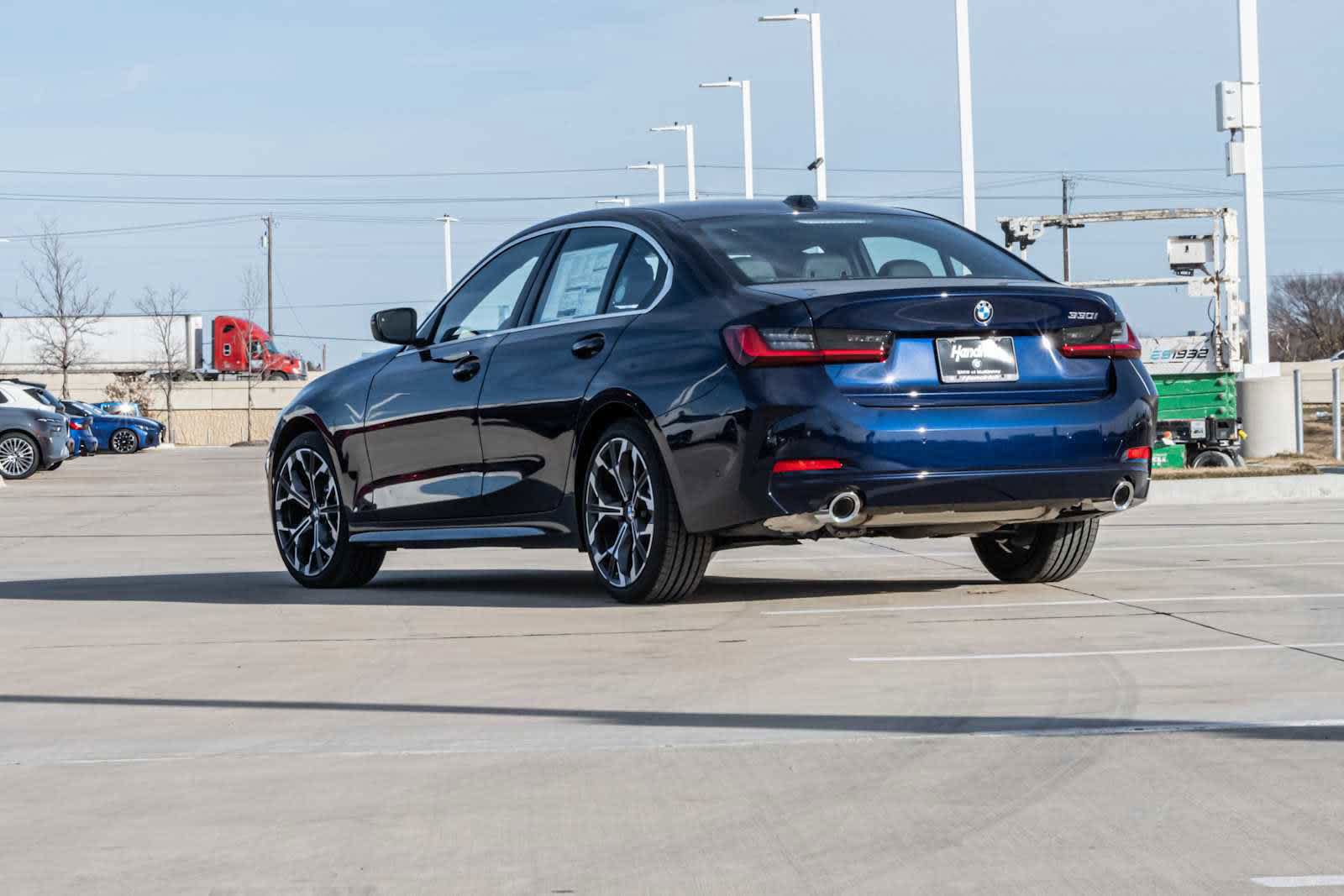 Used 2026 BMW 330i Sedan w/ Premium Package RWD image 2