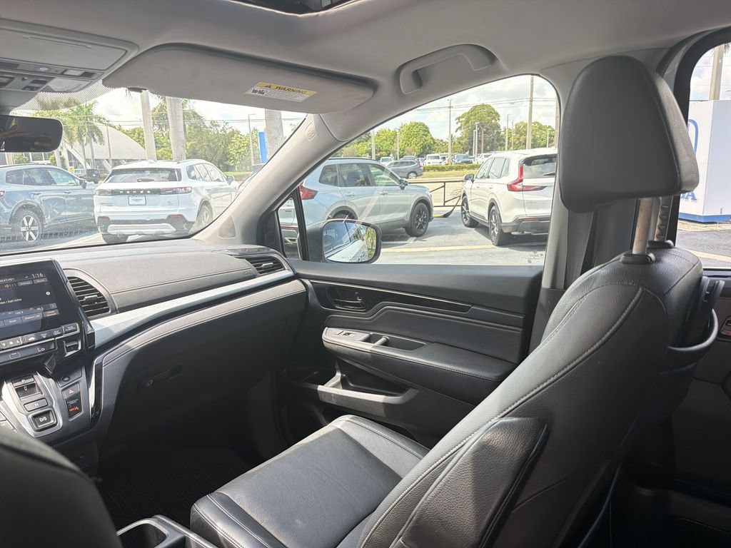 Used 2022 Honda Odyssey Touring image 11