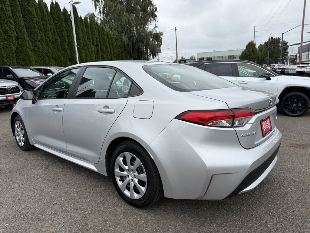 Used 2021 Toyota Corolla LE image 8