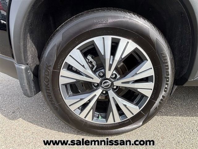 Certified 2023 Nissan Rogue SV image 20