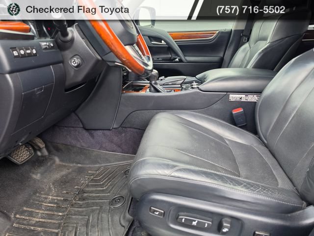 Used 2018 Lexus LX 570 4WD w/ Luxury Package image 18