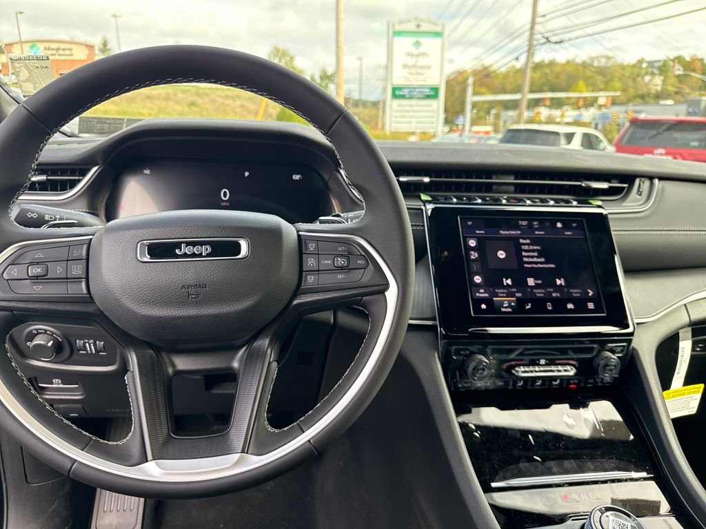 New 2025 Jeep Grand Cherokee Laredo X w/ Trailer Tow Package image 13