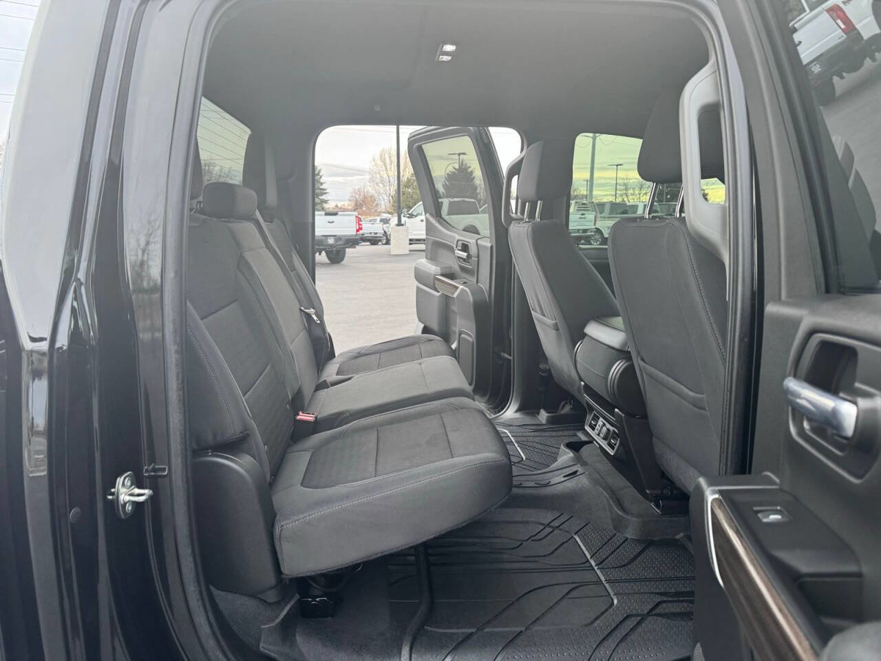 Used 2019 Chevrolet Silverado 1500 RST w/ Z71 Off-Road Package AWD/4WD image 29