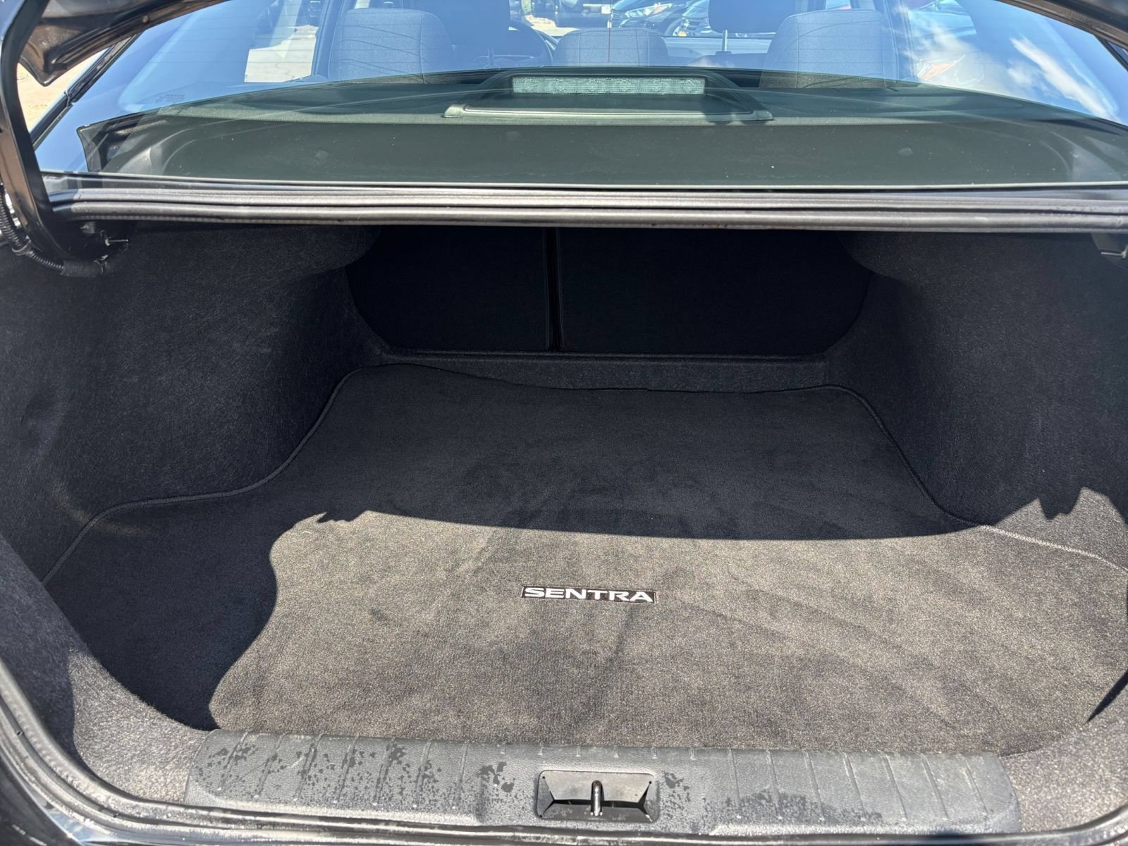 Used 2025 Nissan Sentra SV FWD image 22