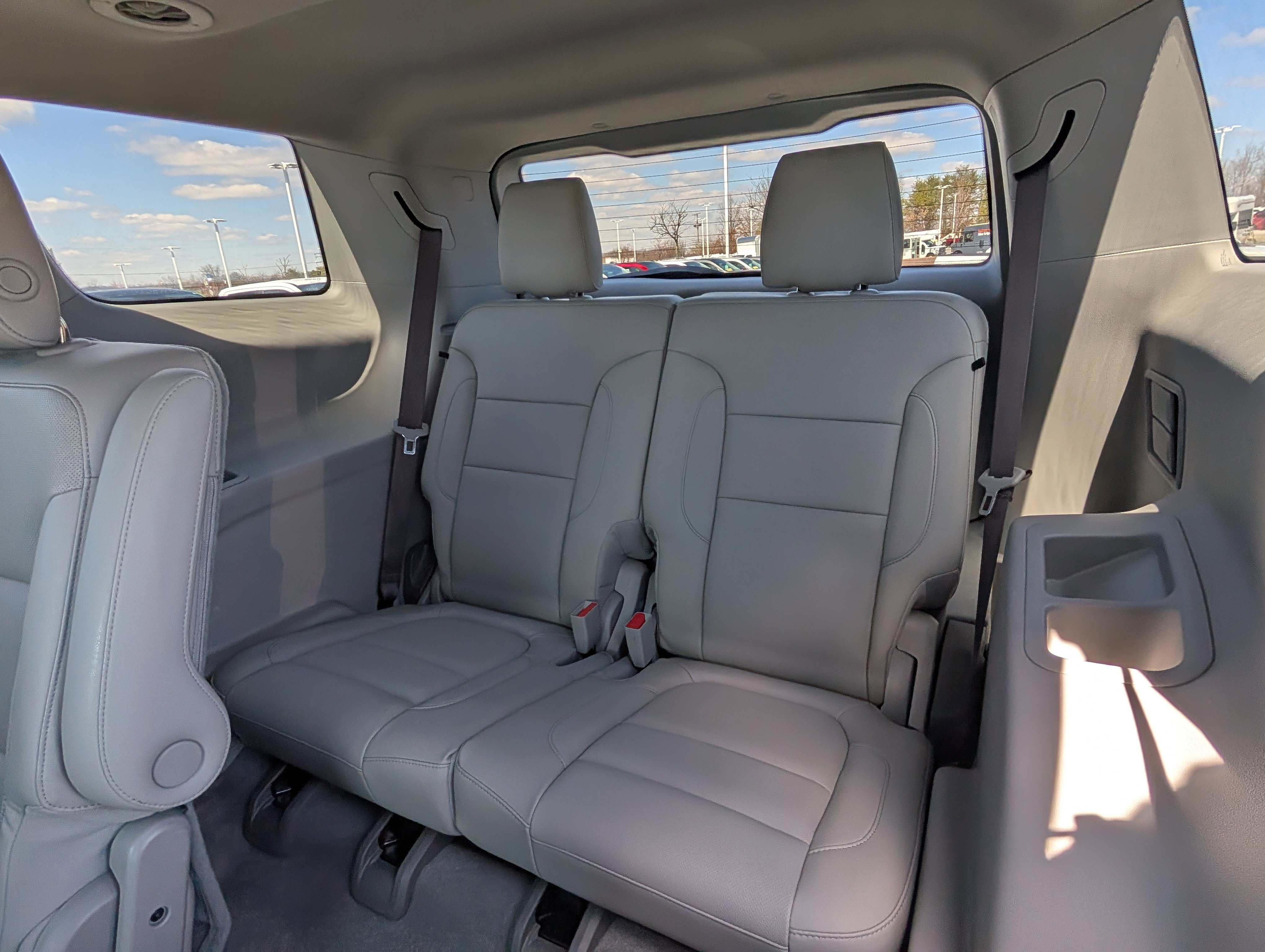 Used 2018 GMC Acadia SLT w/ LPO, Black Accent Package image 14