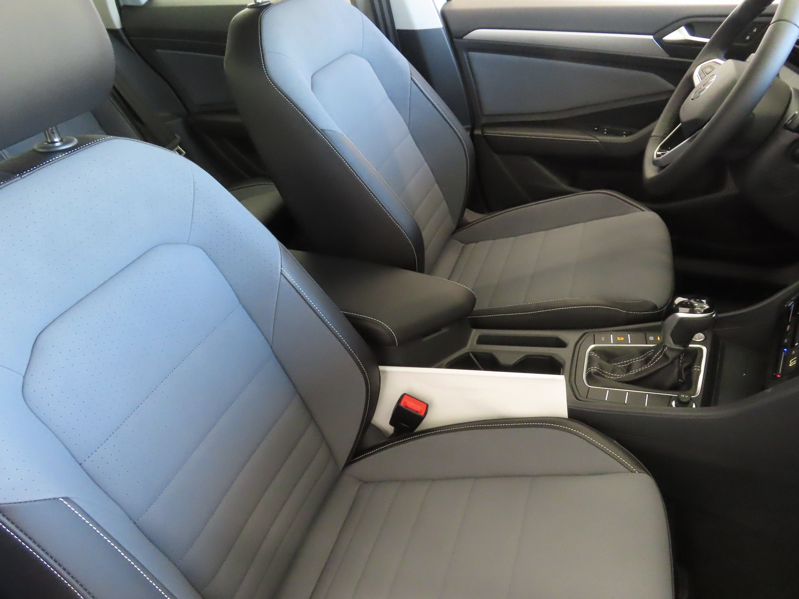 New 2026 Volkswagen Jetta SE FWD image 26