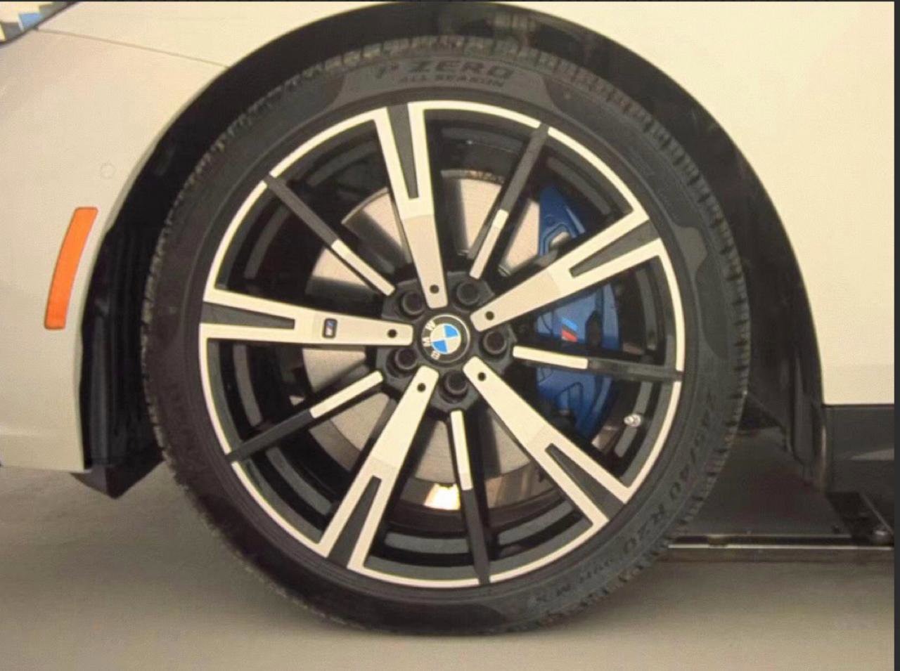 Used 2024 BMW 540i xDrive w/ Executive Package AWD/4WD image 18