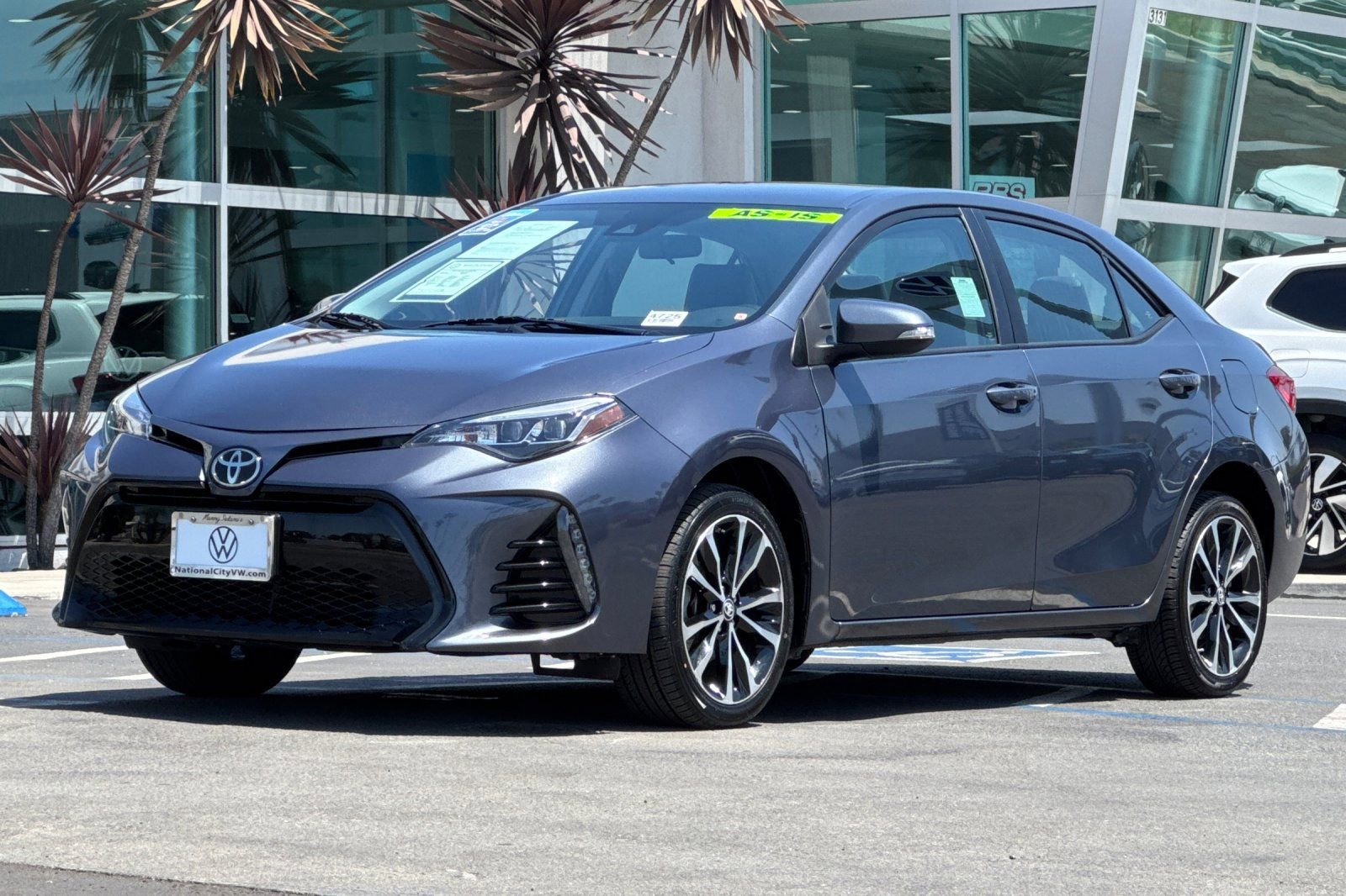 Used 2018 Toyota Corolla SE FWD image 8