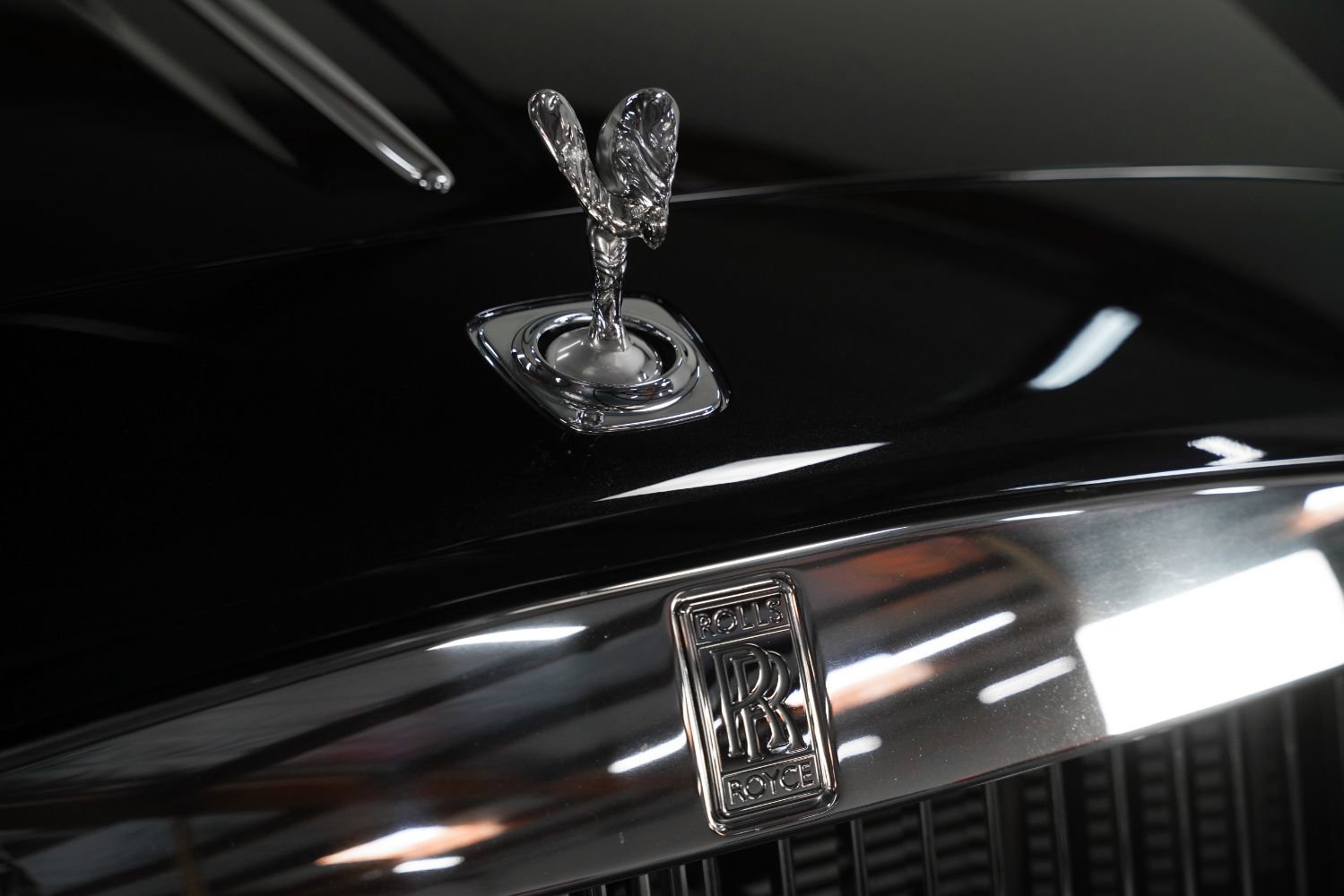 Used 2017 Rolls-Royce Wraith image 14