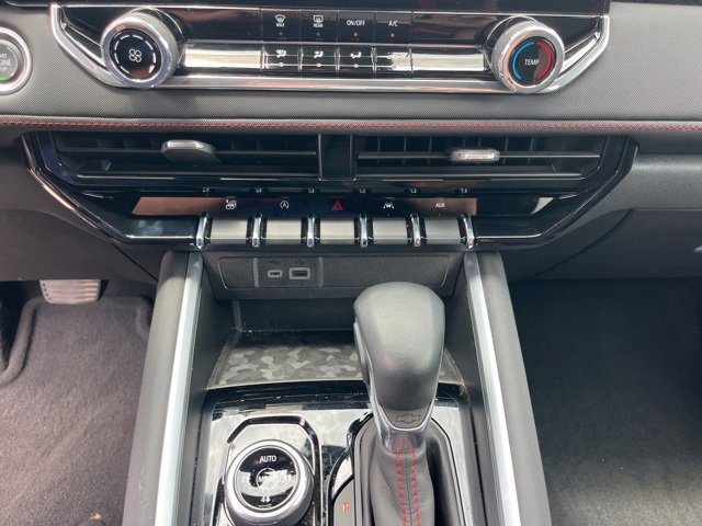 Used 2024 Chevrolet Colorado Z71 w/ Advanced Trailering Package image 30