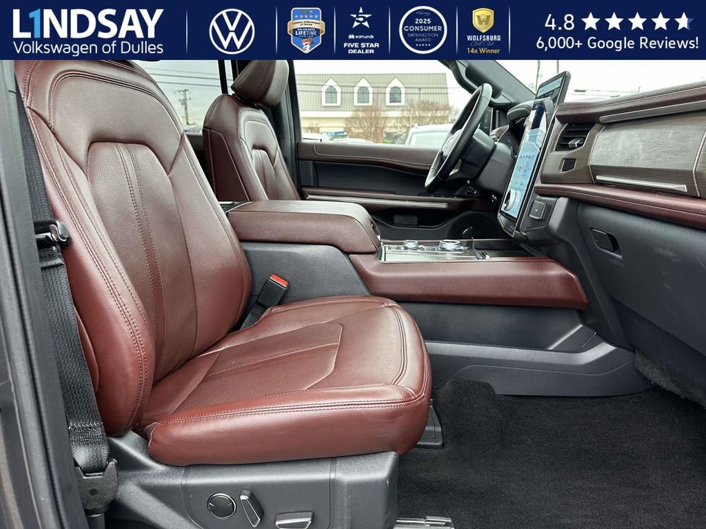 Used 2022 Ford Expedition Limited image 11