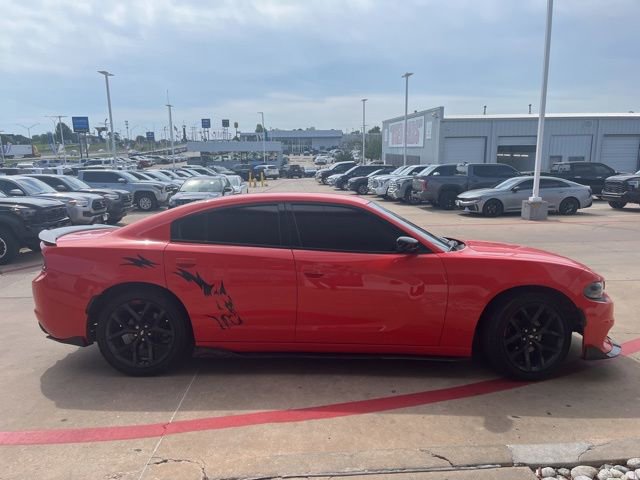 Used 2019 Dodge Charger SXT w/ Blacktop Package RWD image 5