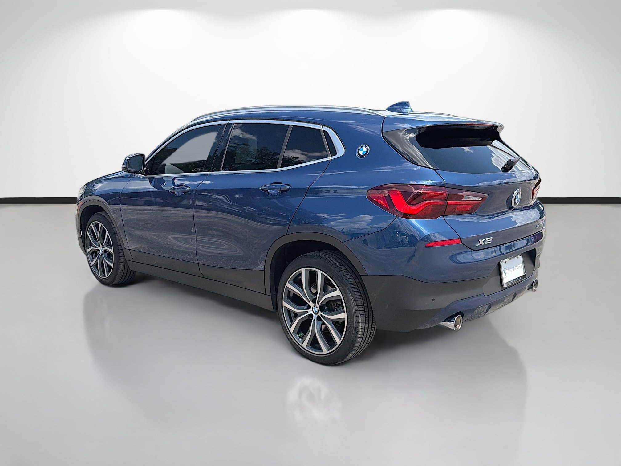 Used 2022 BMW X2 xDrive28i w/ Convenience Package AWD/4WD image 5