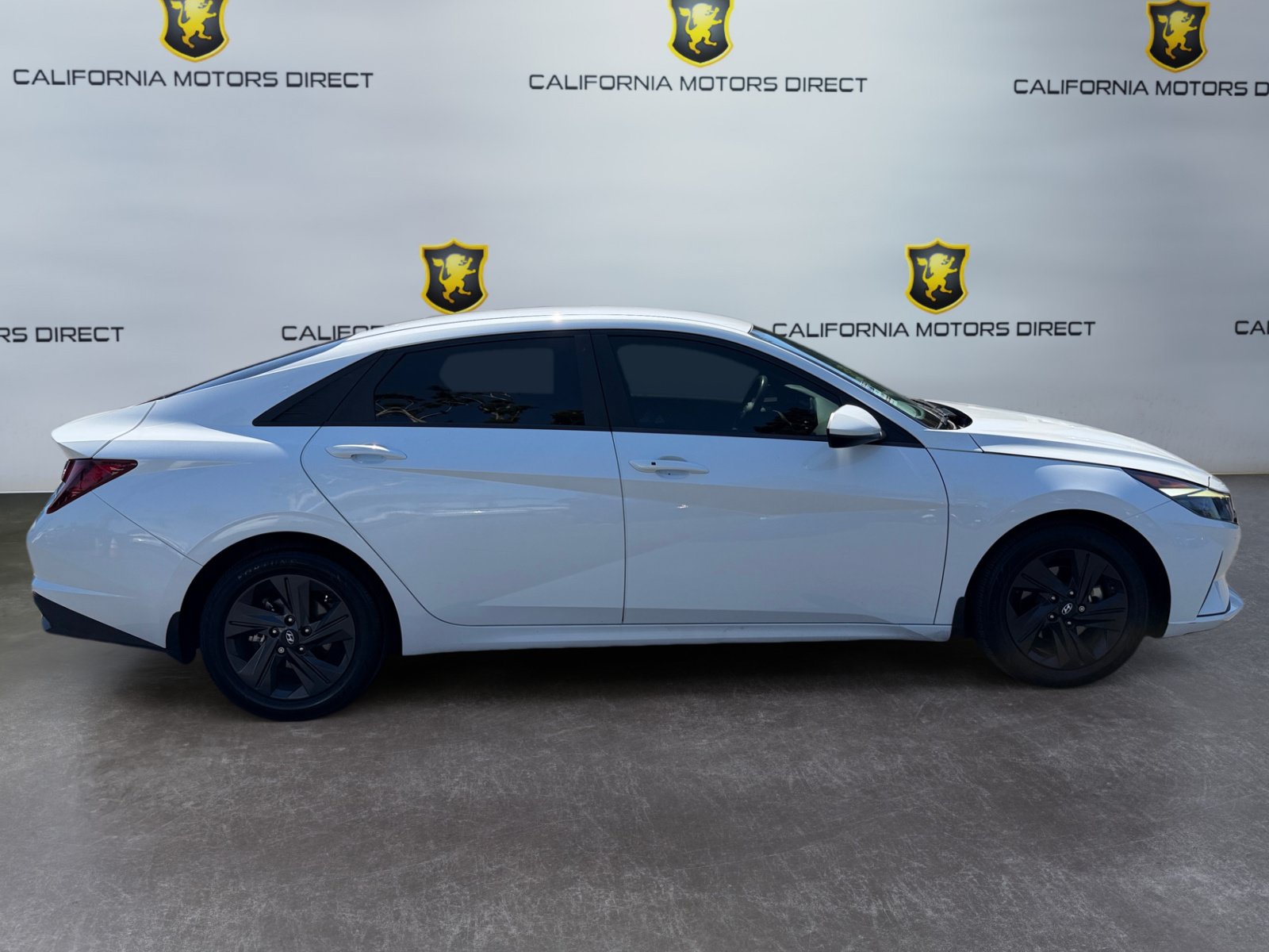 Used 2022 Hyundai Elantra SEL w/ Convenience Package FWD image 6