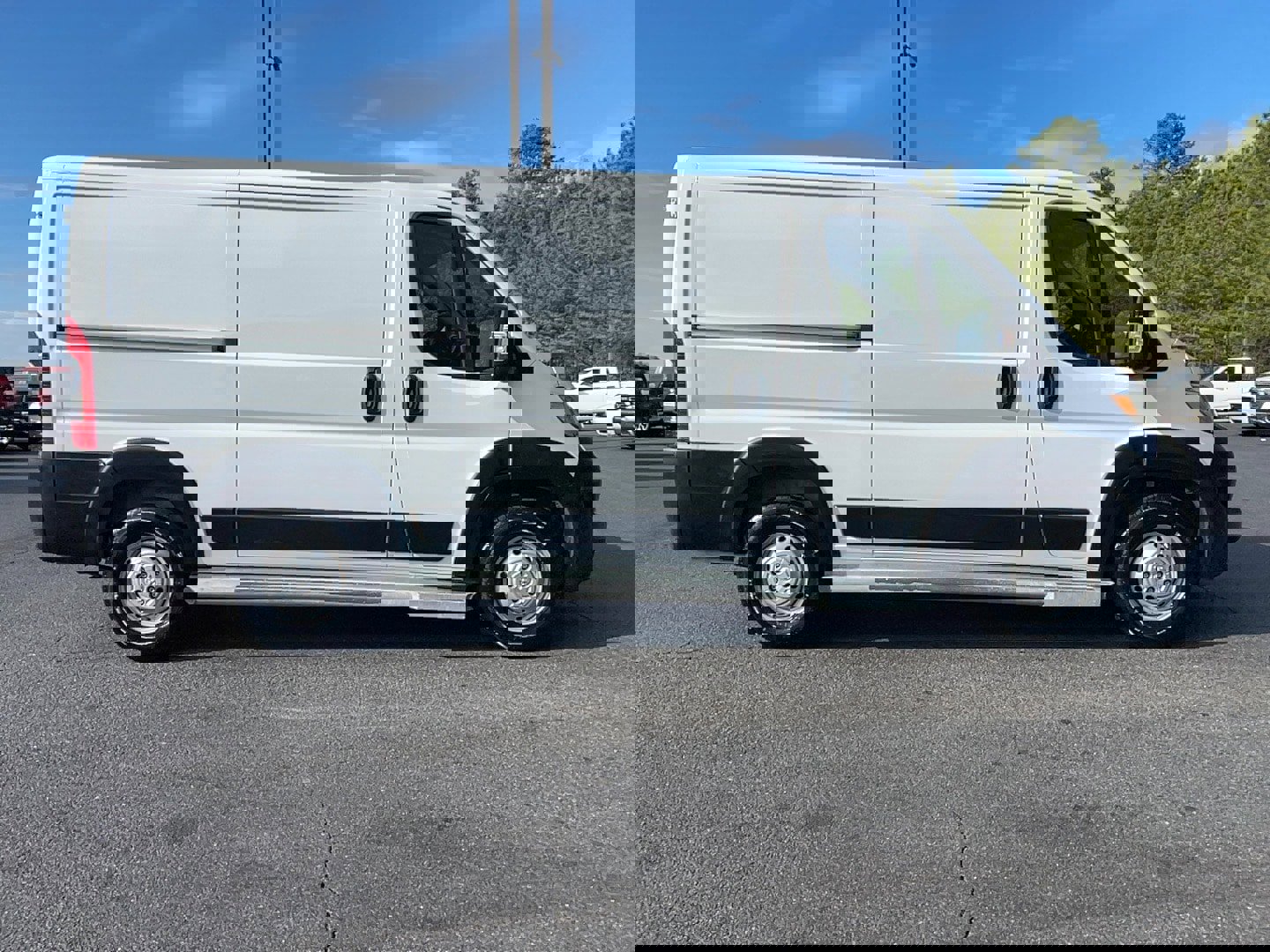 Used 2023 RAM ProMaster 2500 image 4