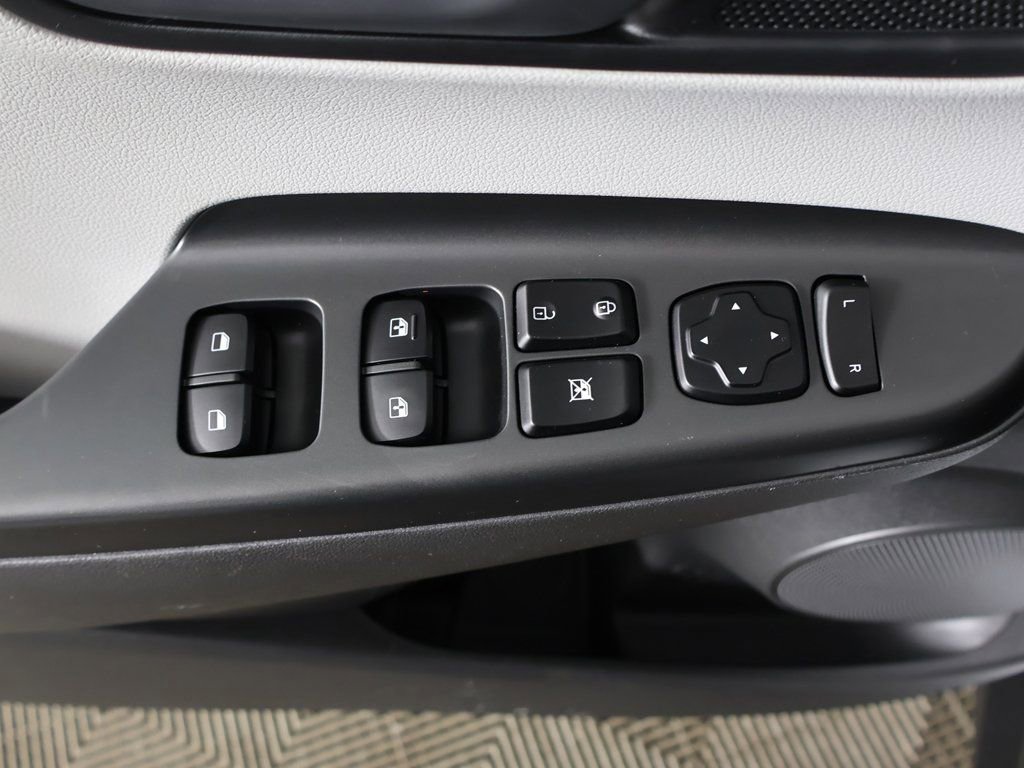 Used 2023 Hyundai Kona SEL image 34