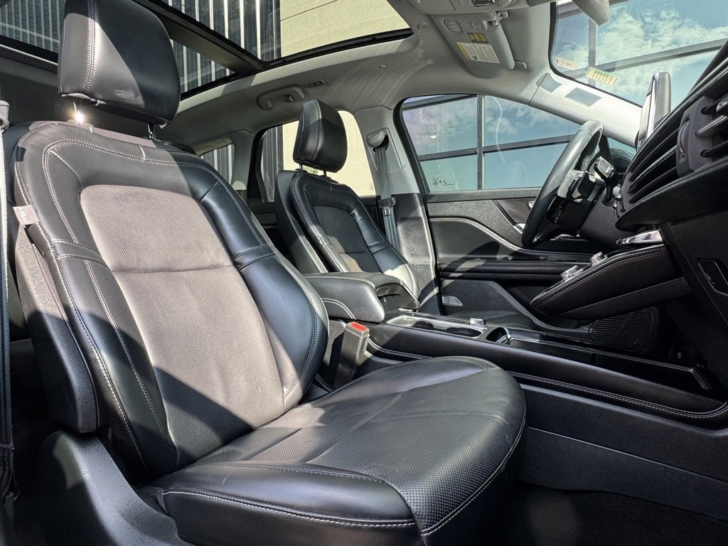 Used 2022 Lincoln Corsair Reserve w/ Elements Package image 22