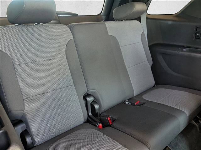 Used 2023 Chevrolet Traverse LT FWD image 20