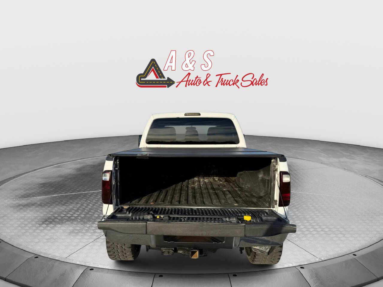 Used 2011 Ford F250 XLT w/ Chrome Pkg image 12