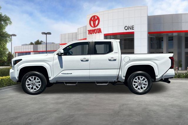 Certified 2024 Toyota Tacoma SR5 w/ SR5 Upgrade Package AWD/4WD image 9