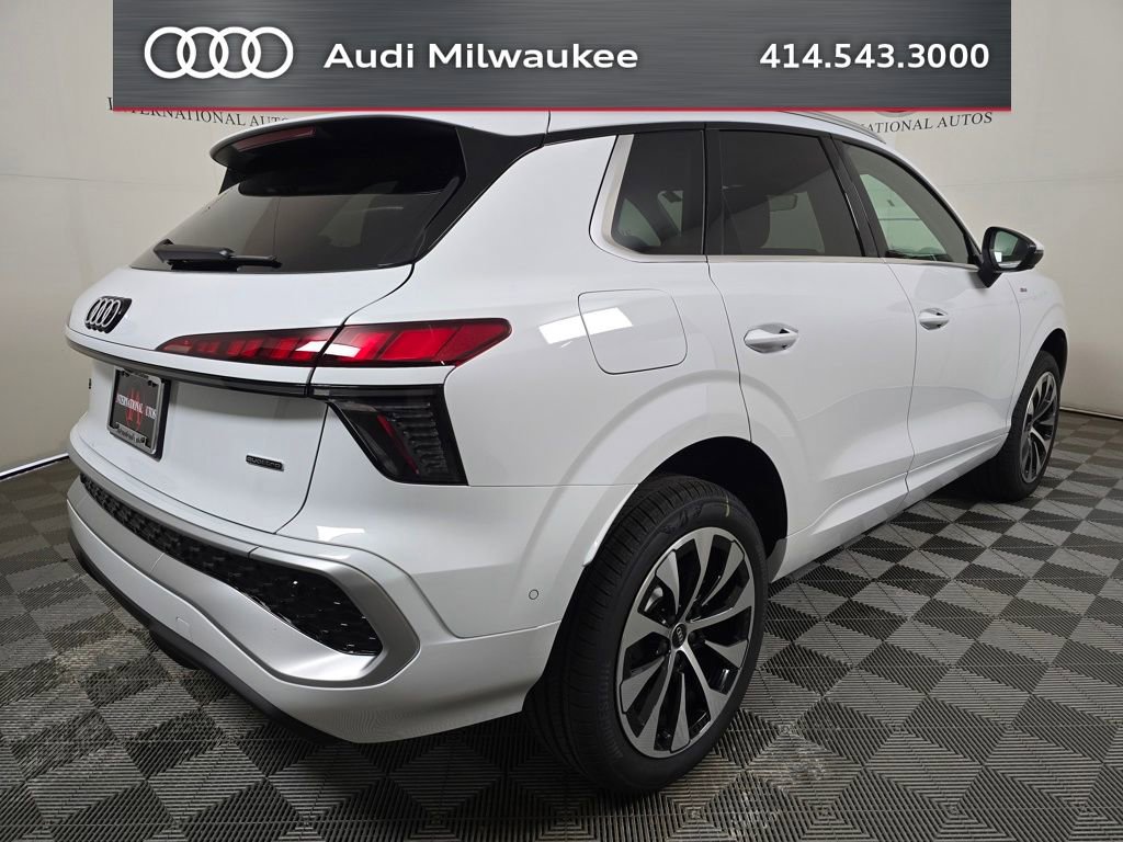 New 2026 Audi Q3 quattro 2.0T AWD/4WD image 4