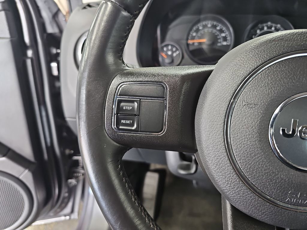 Used 2016 Jeep Patriot High Altitude AWD/4WD image 16