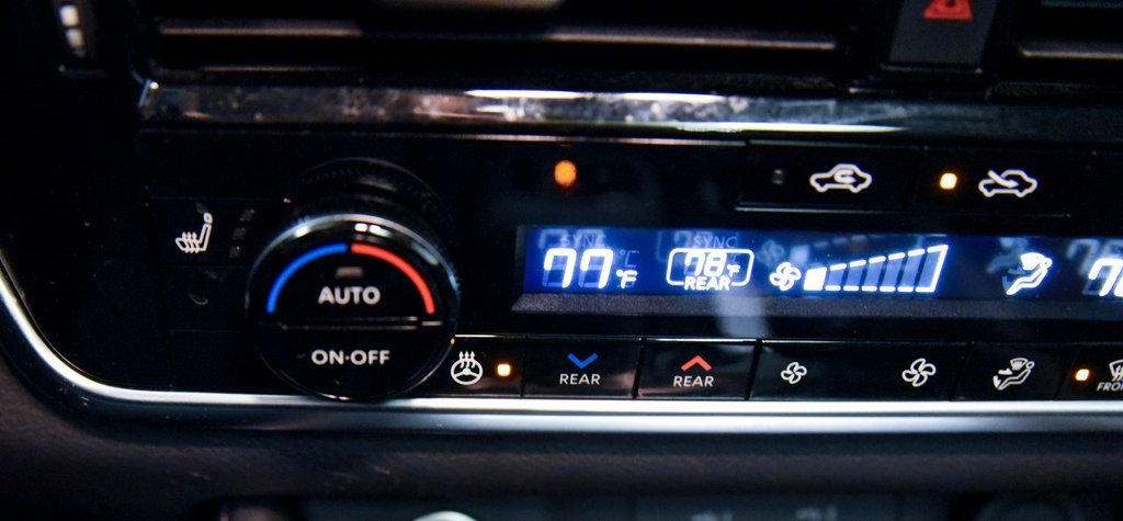 Used 2023 Nissan Rogue SL w/ SL Premium Package image 22