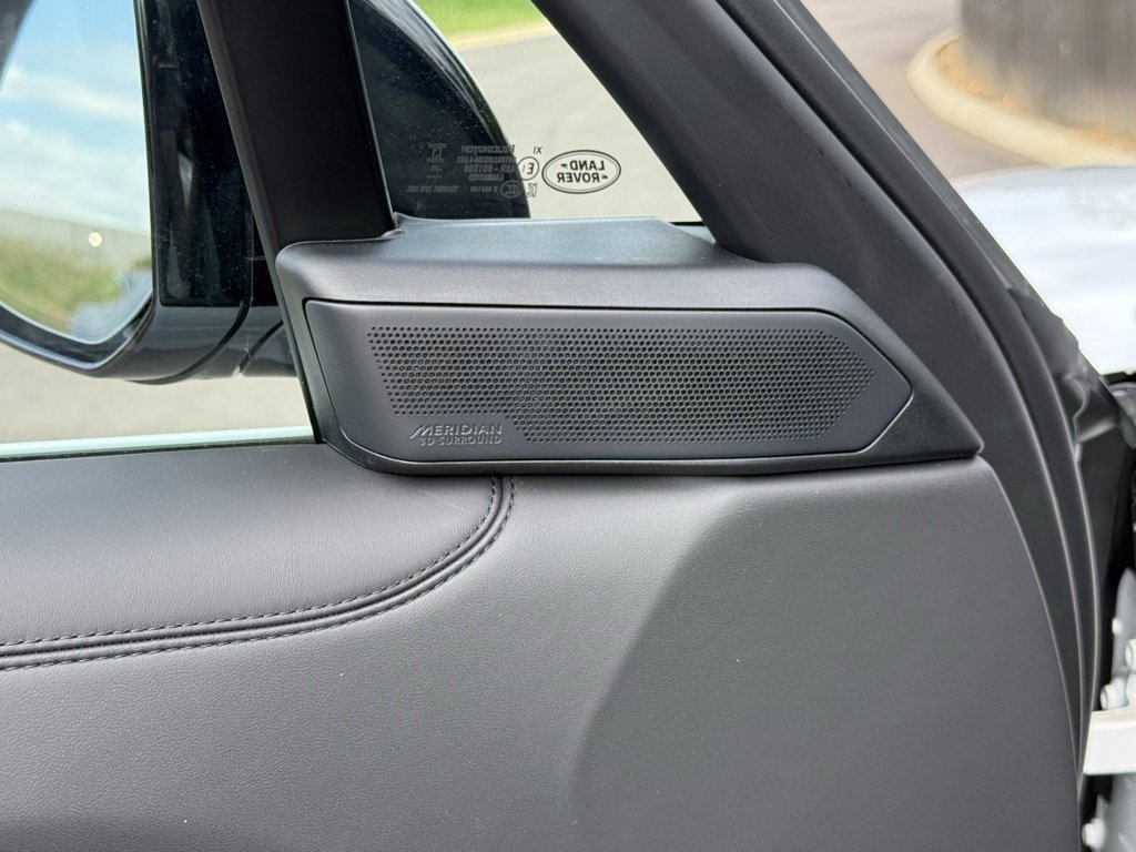 New 2025 Land Rover Range Rover SE image 15