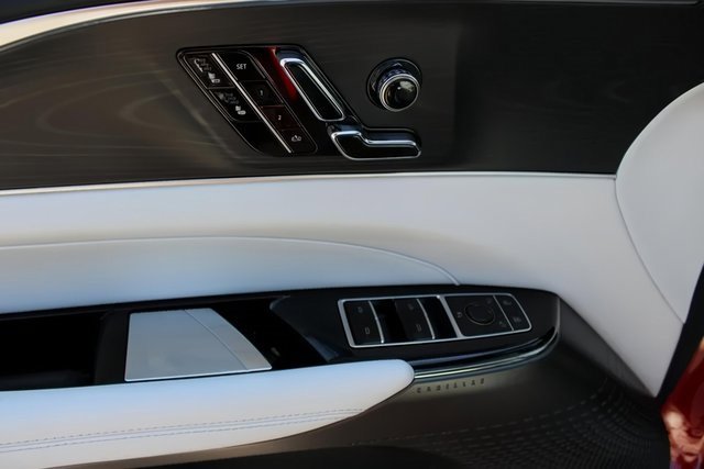 New 2025 Cadillac Lyriq Luxury image 13