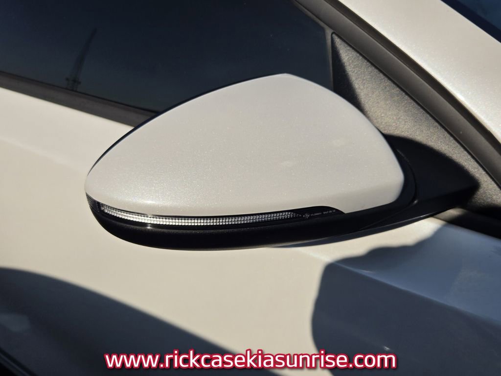 Used 2023 Kia Forte LXS w/ LXS Technology Package FWD image 9