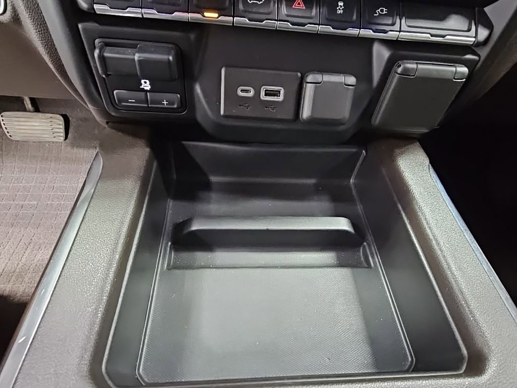 Used 2021 GMC Sierra 1500 SLT w/ SLT Premium Package image 21