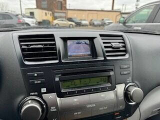 Used 2010 Toyota Highlander Limited image 20