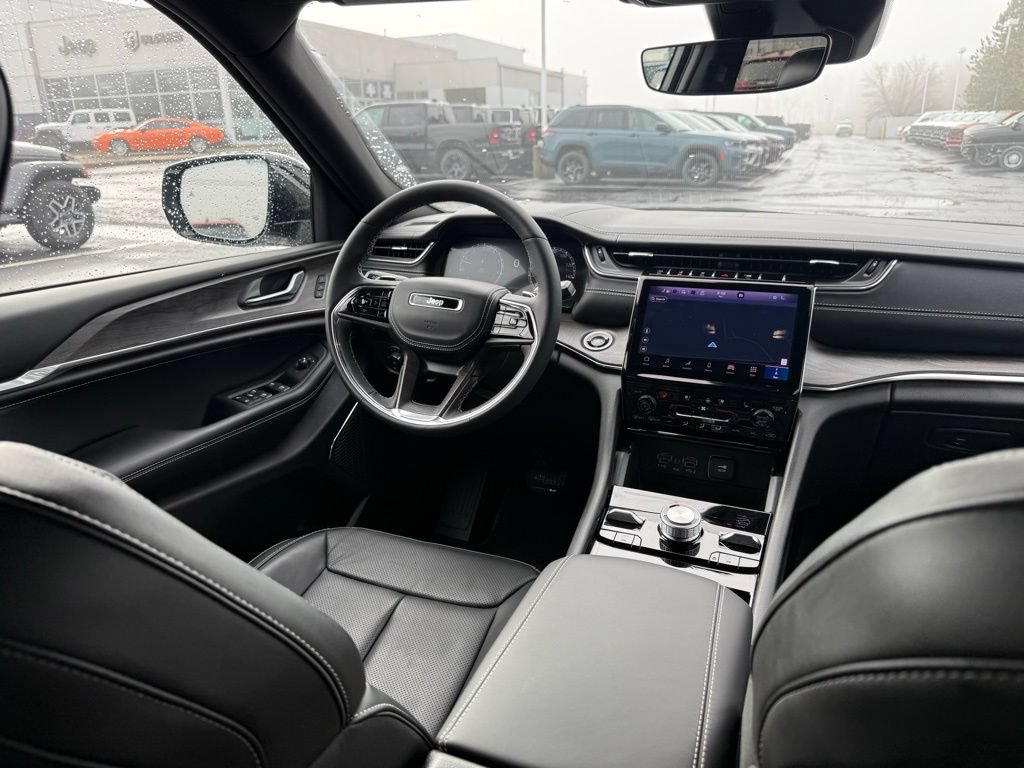 New 2025 Jeep Grand Cherokee Overland AWD/4WD image 51