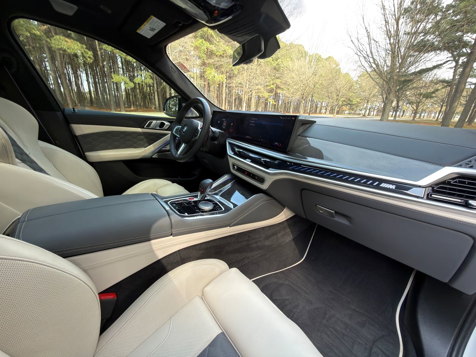 Used 2025 BMW X6 M Competition w/ Executive Package image 19