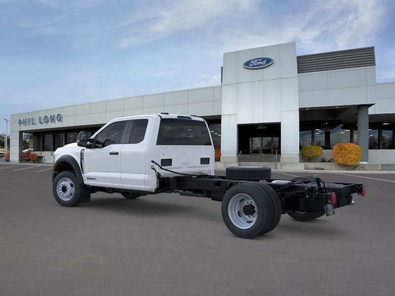 New 2025 Ford F550 4x4 SuperCab Super Duty image 4
