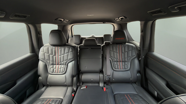Used 2025 Nissan Armada PRO-4X AWD/4WD image 7