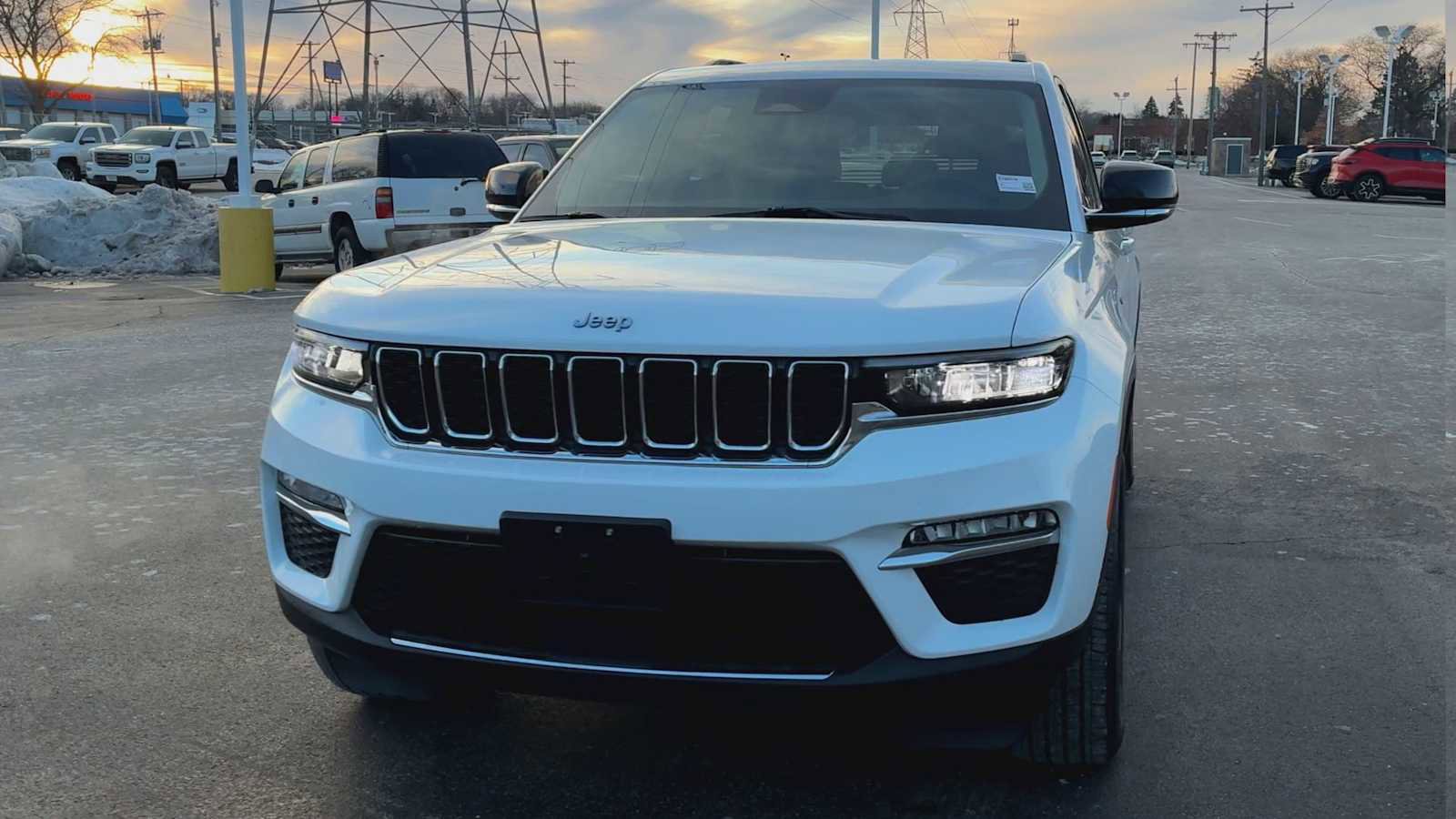 Used 2022 Jeep Grand Cherokee Limited 4xe image 7