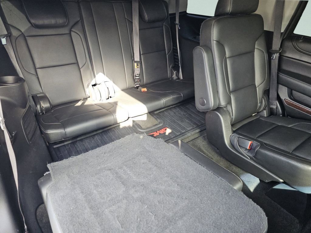 Used 2018 GMC Yukon SLT AWD/4WD image 5