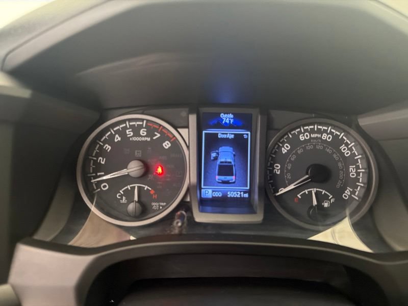 Used 2020 Toyota Tacoma TRD Off-Road AWD/4WD image 17