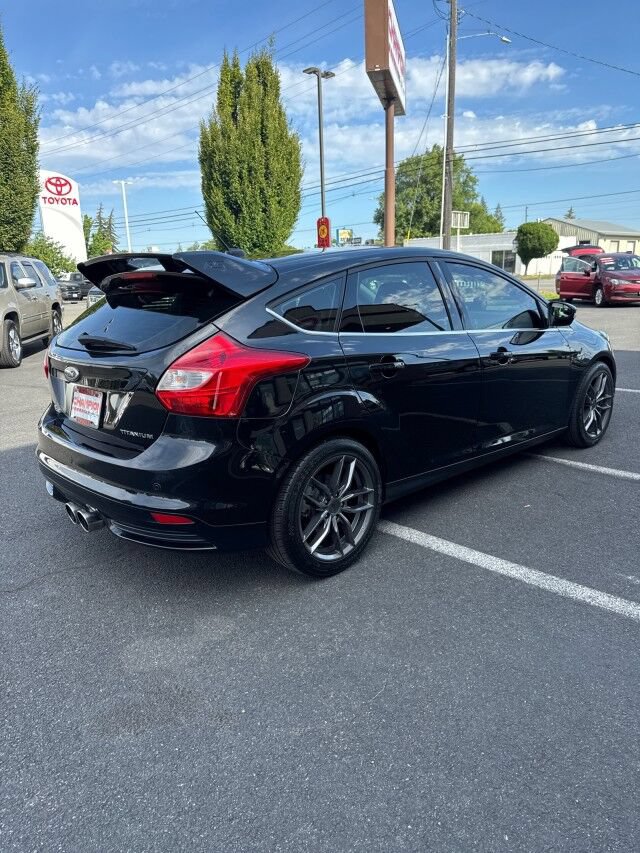 Used 2014 Ford Focus Titanium FWD image 6